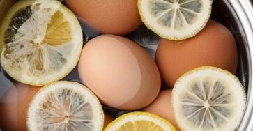 succo di limone uova