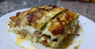 Parmigiana di Zucchine con Prosciutto e Mozzarella