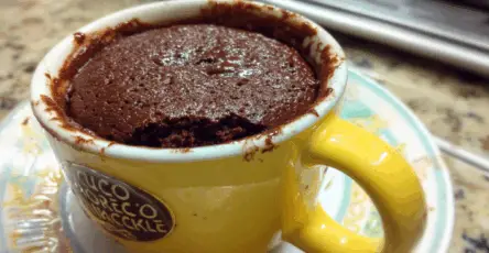 Torta al cioccolato da 5 minuti in tazza