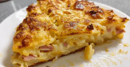 Sformato di pasta sfoglia con patate e prosciutto al formaggio