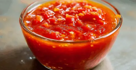 Salsa di pomodoro con 250 ml di aceto